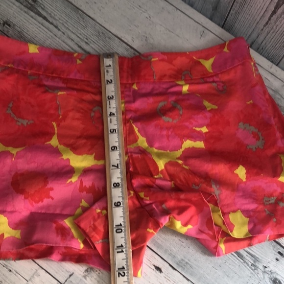 Loft Bright Floral Print Petite Shorts 4P - Picture 6 of 9